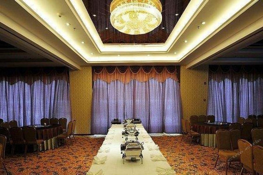 Chonpines Hotel อันชุ่น ภายนอก รูปภาพ