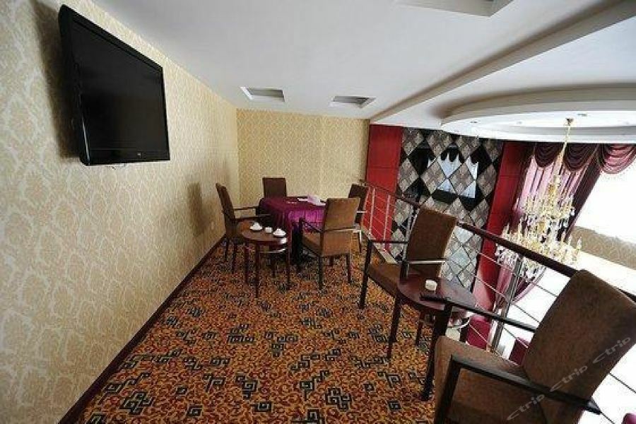 Chonpines Hotel อันชุ่น ภายนอก รูปภาพ